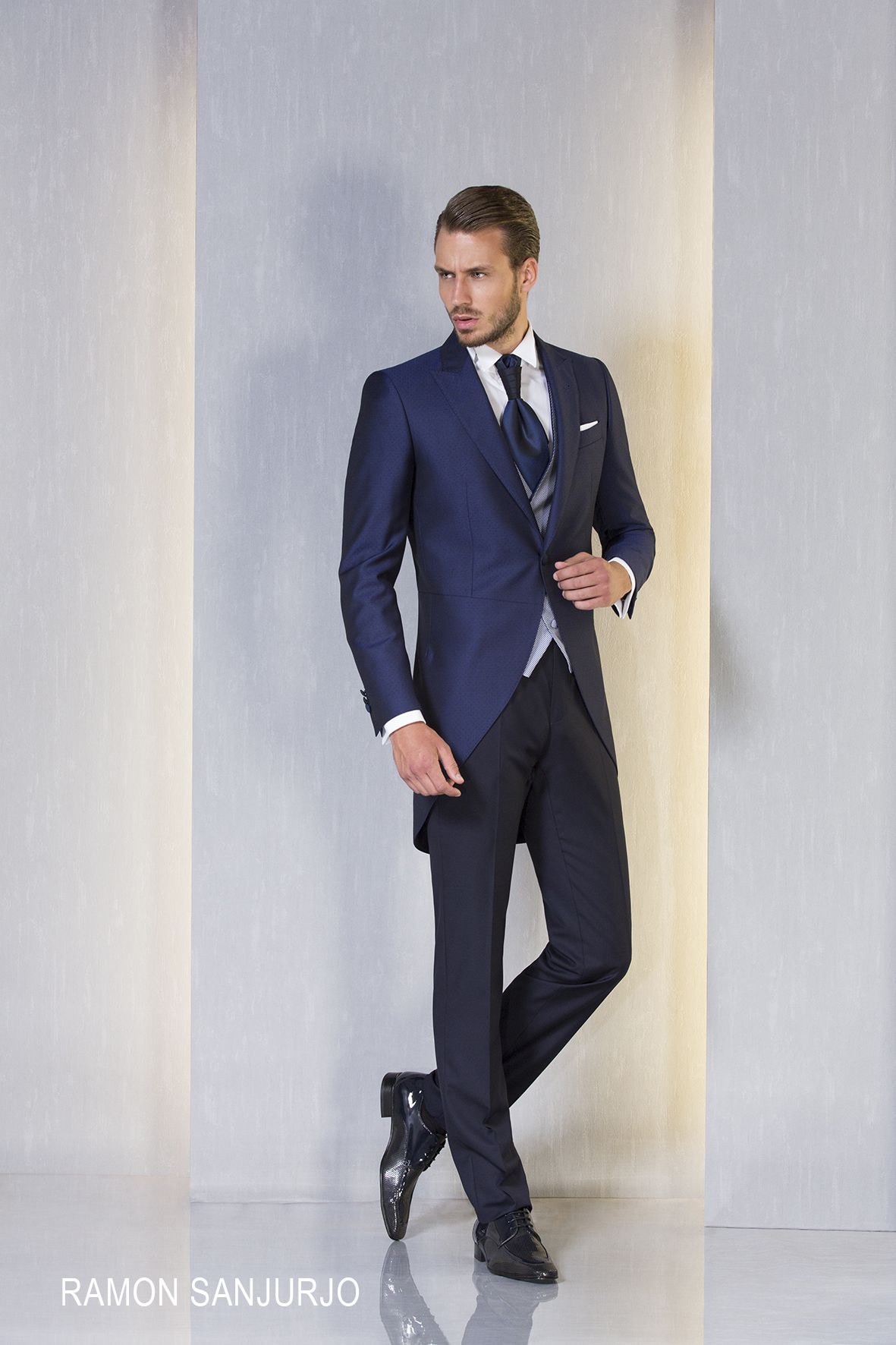 Ceremonia 2017. Ramón Sanjurjo Moda nupcial para hombre. Trajes.